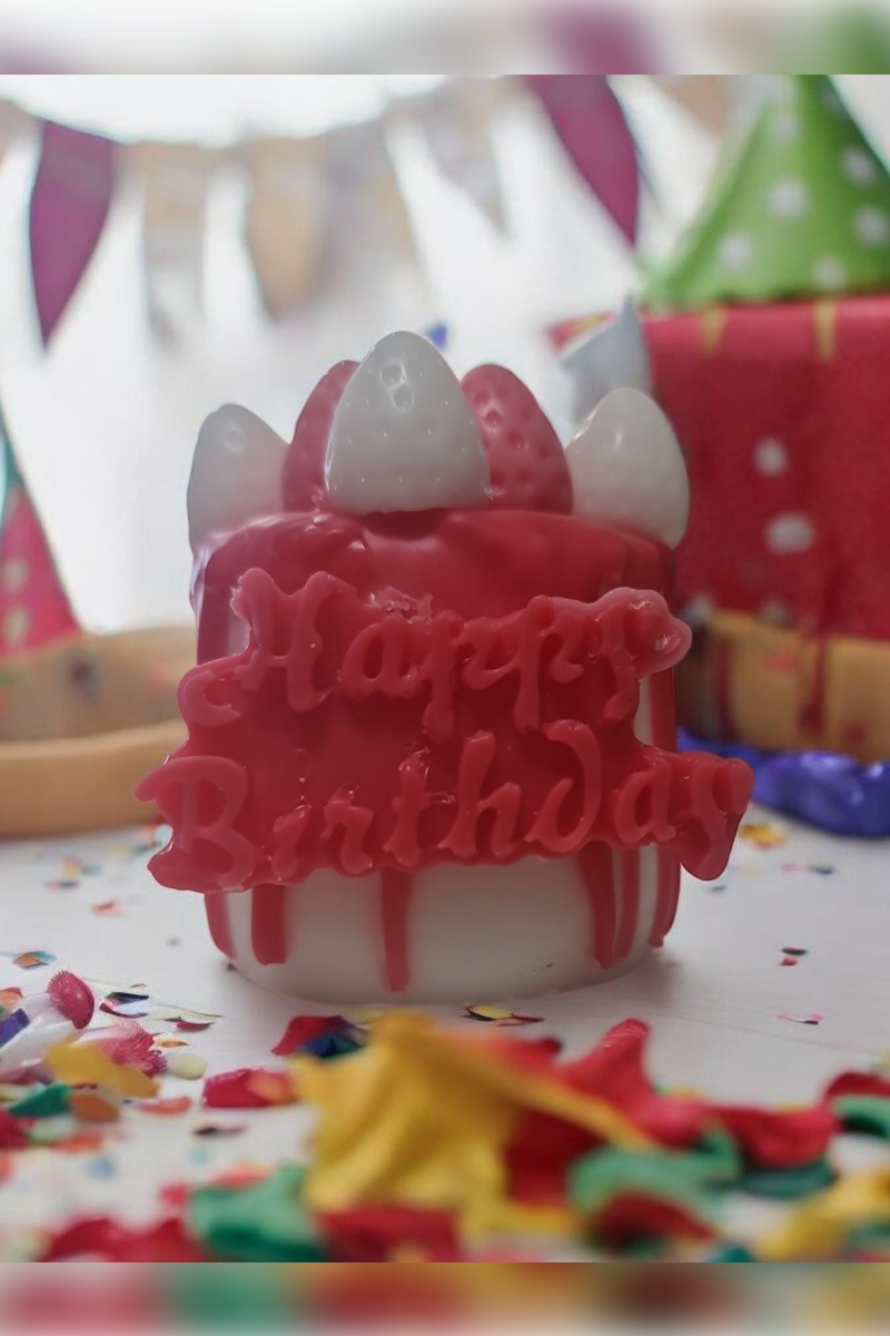 Happy Birthday Çilek Beyaz&Kırmızı Mum