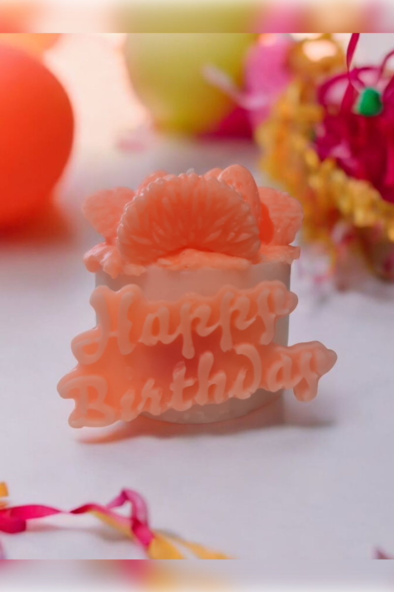 Happy Birthday Mandalina Turuncu&Beyaz Mum