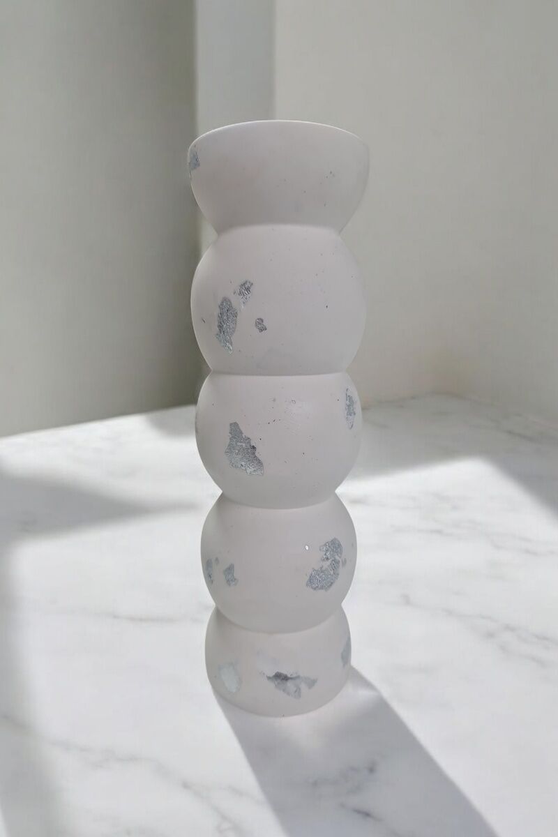 Yuvarlak Vazo Beyaz Gümüş Rengi