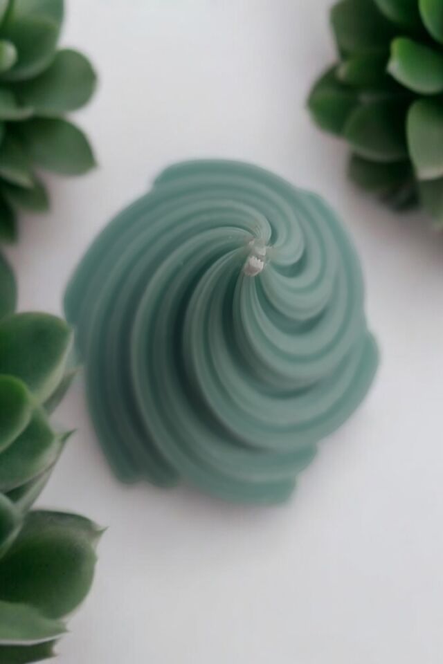 Spiral Uzun Su Yeşili Mum